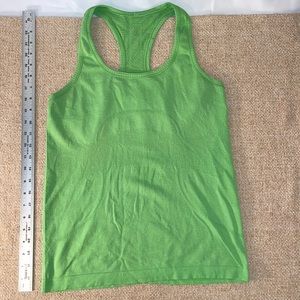 Lululemon tank size 8/10